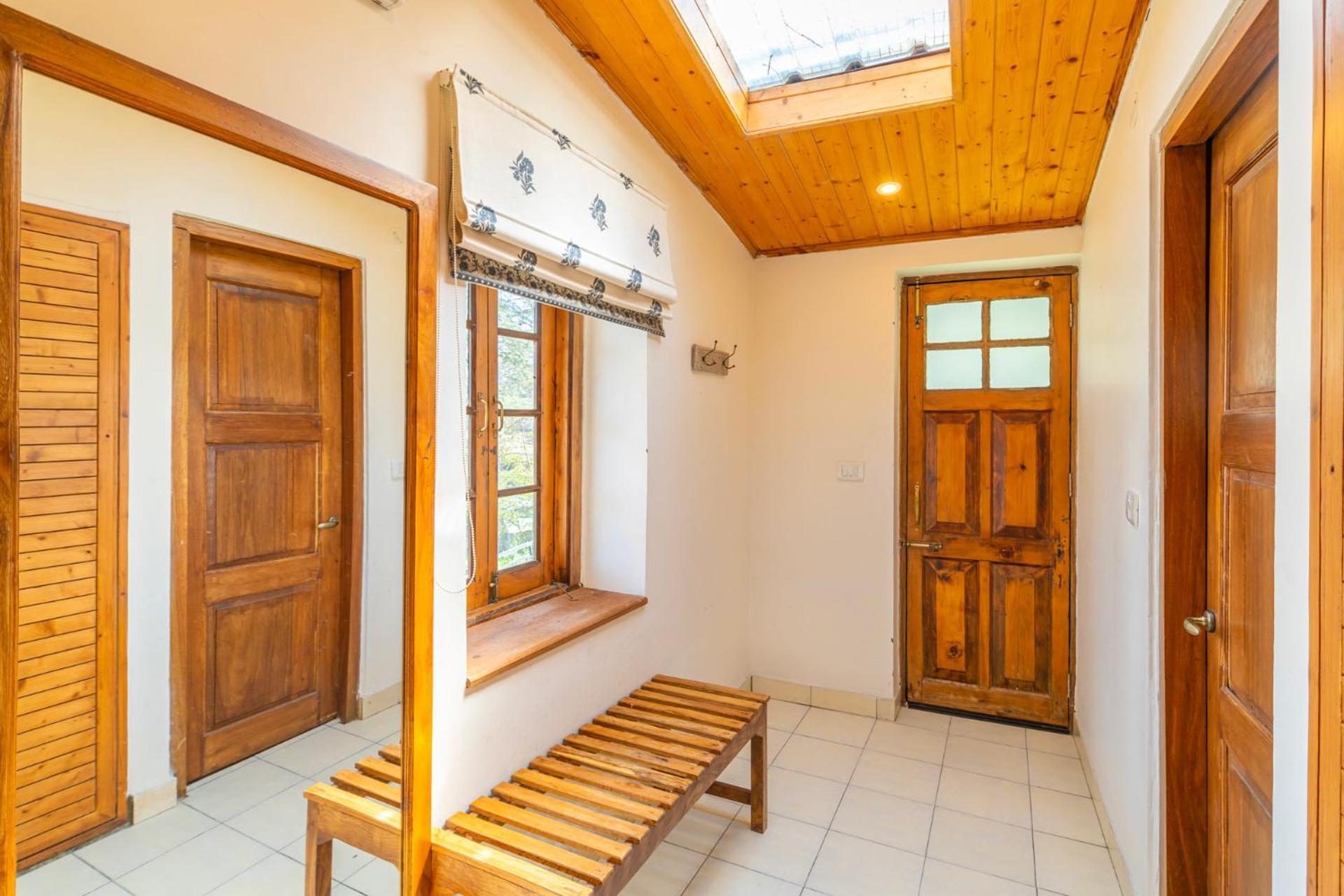 Stayvista At Paris Villa With Pvt Pool & Valley View Kasauli Exteriér fotografie