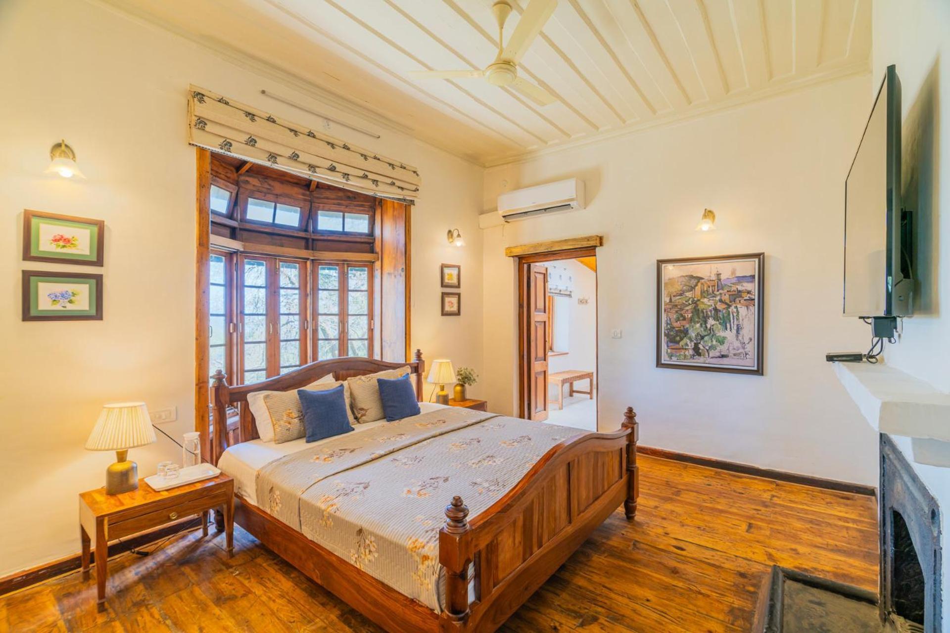 Stayvista At Paris Villa With Pvt Pool & Valley View Kasauli Exteriér fotografie