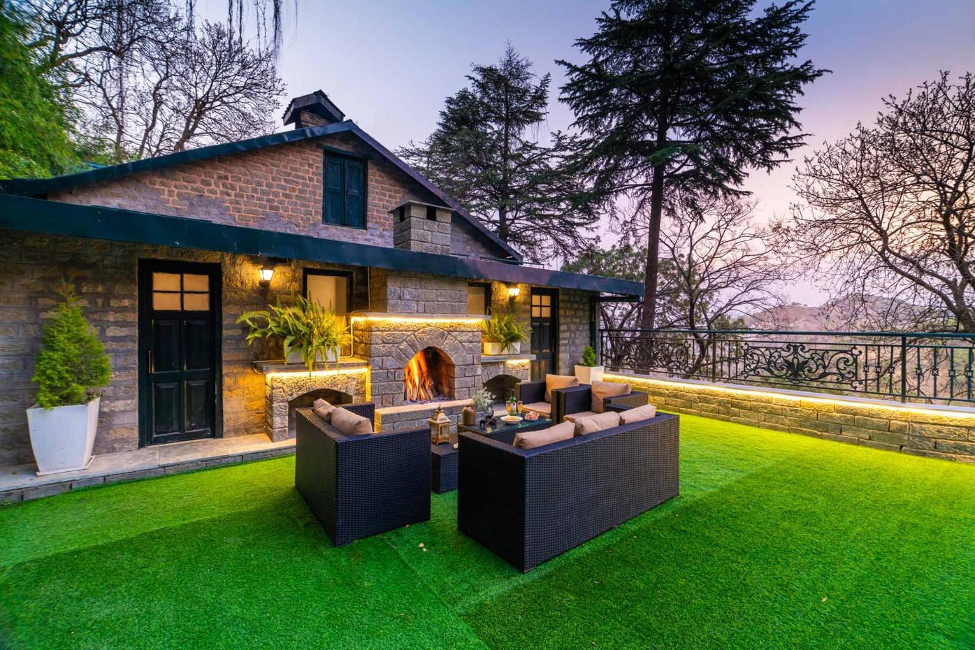 Stayvista At Paris Villa With Pvt Pool & Valley View Kasauli Exteriér fotografie