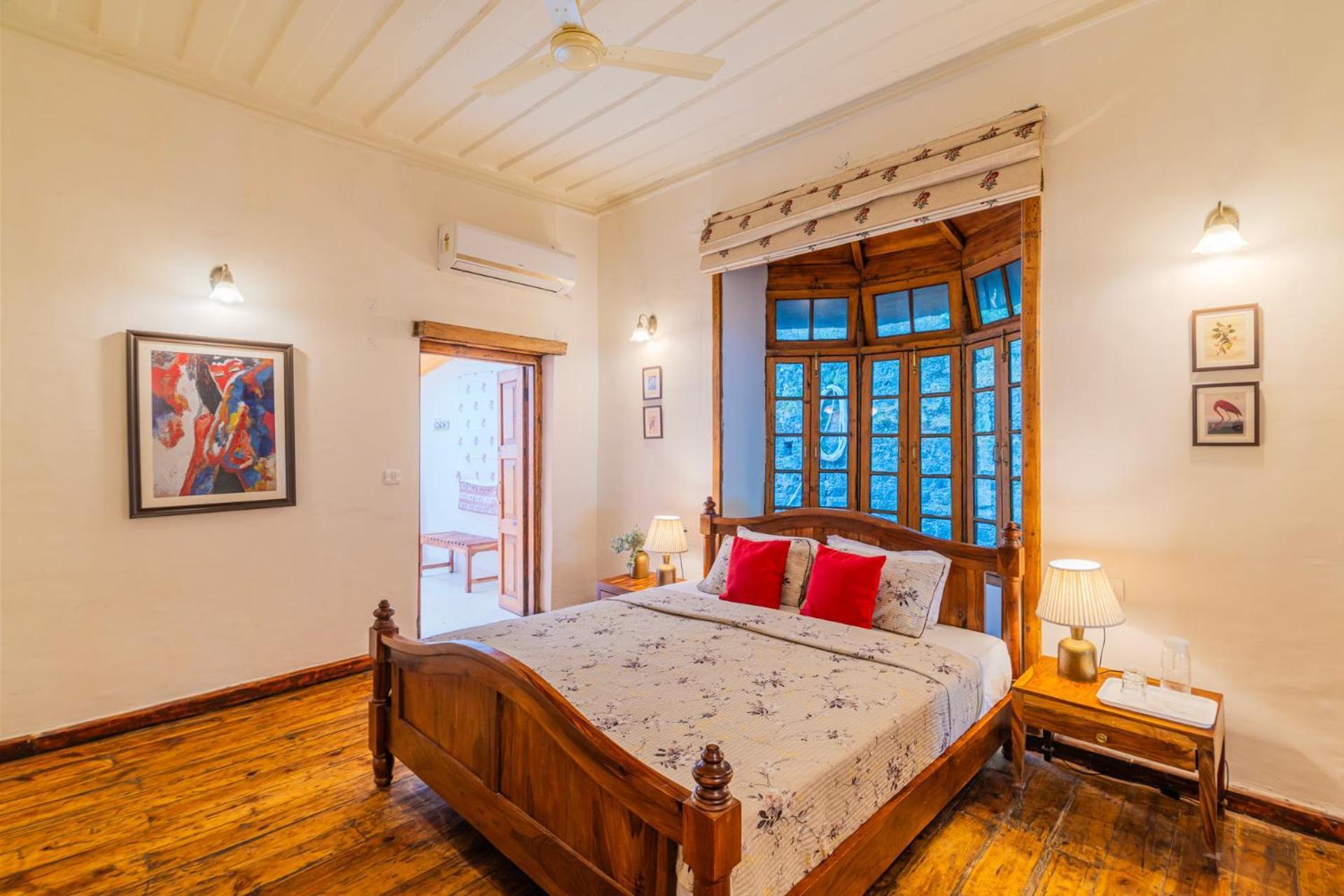 Stayvista At Paris Villa With Pvt Pool & Valley View Kasauli Exteriér fotografie