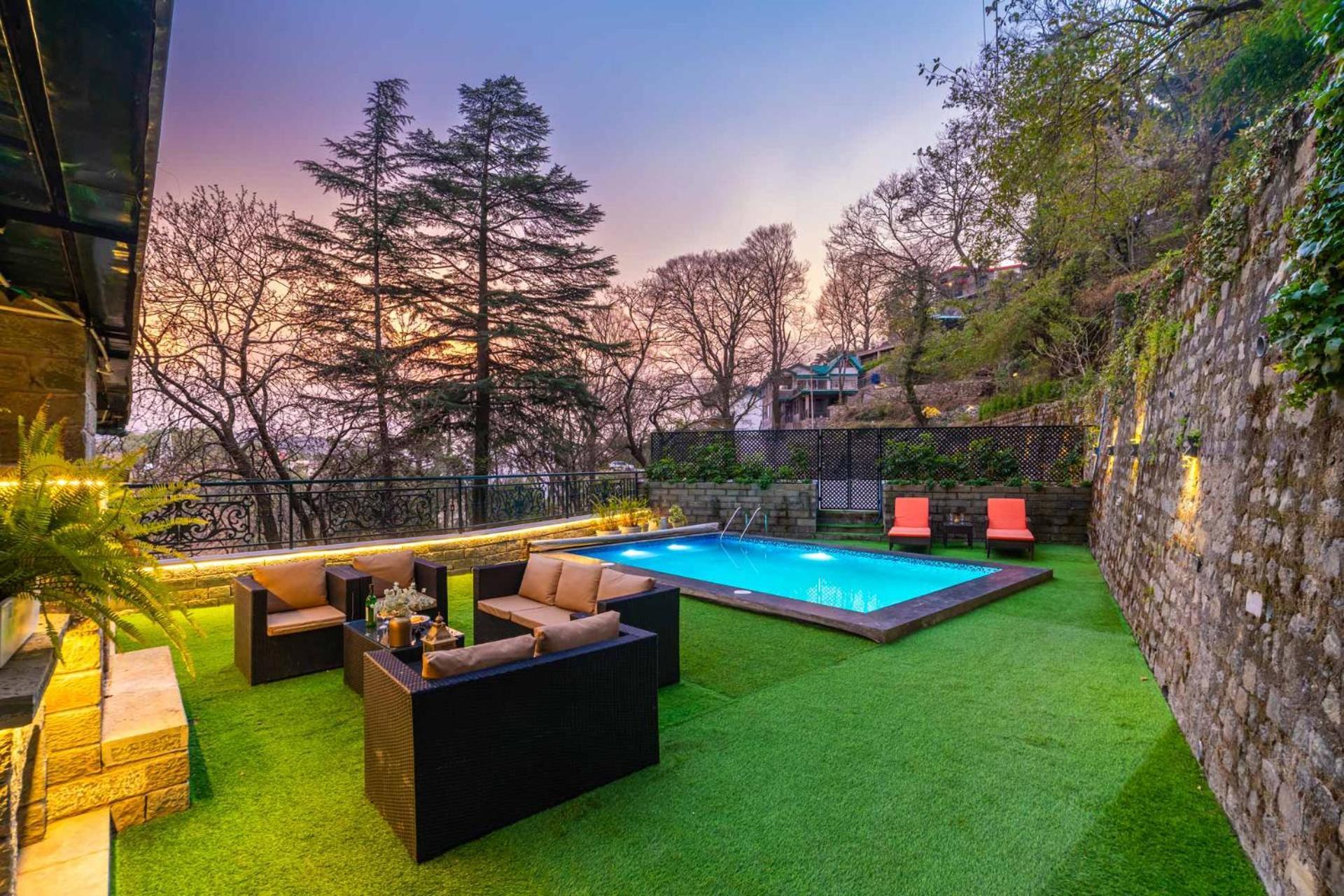 Stayvista At Paris Villa With Pvt Pool & Valley View Kasauli Exteriér fotografie